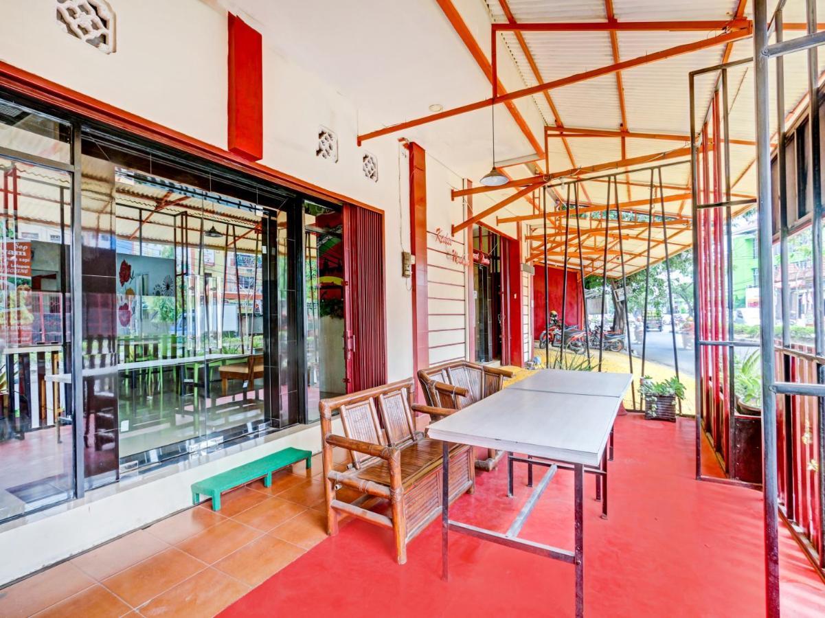 Oyo 90553 Arteri Guest House Семаранг Екстериор снимка